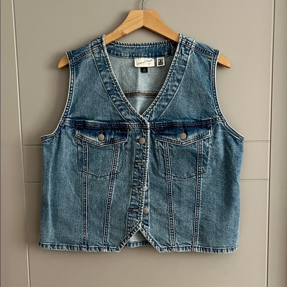 Universal Thread Stretch Denim Vest XL